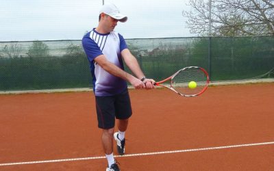 How to Switch from One-Handed to Two-Handed Backhand